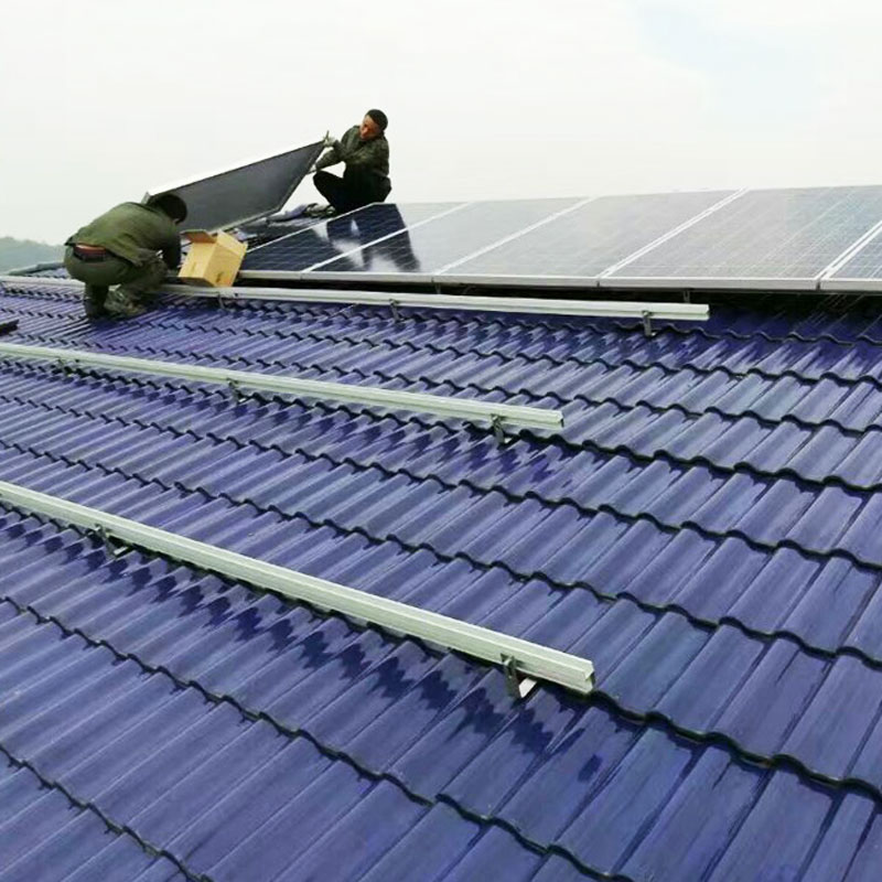 Kosi krov (crijep) solarni nosač