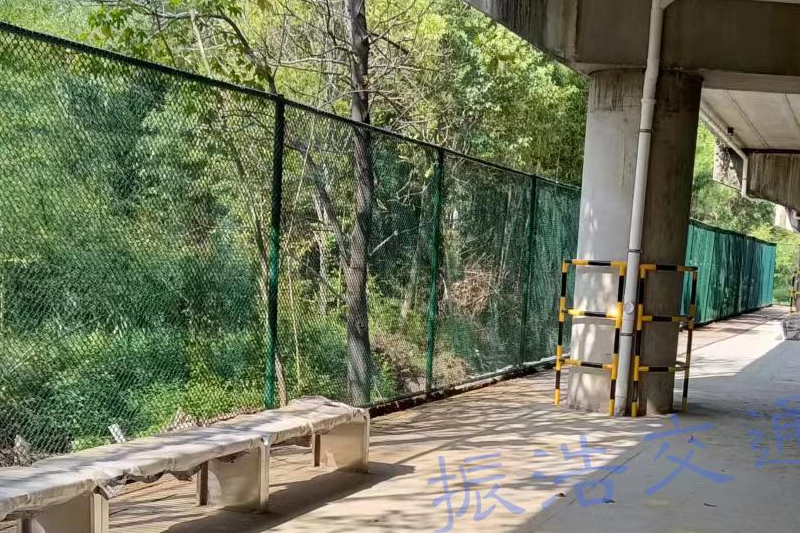 Ograda za košarkaški teren